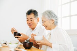 高齢者が毎日やるべき健康習慣｜健康寿命を延ばす1日の過ごし方